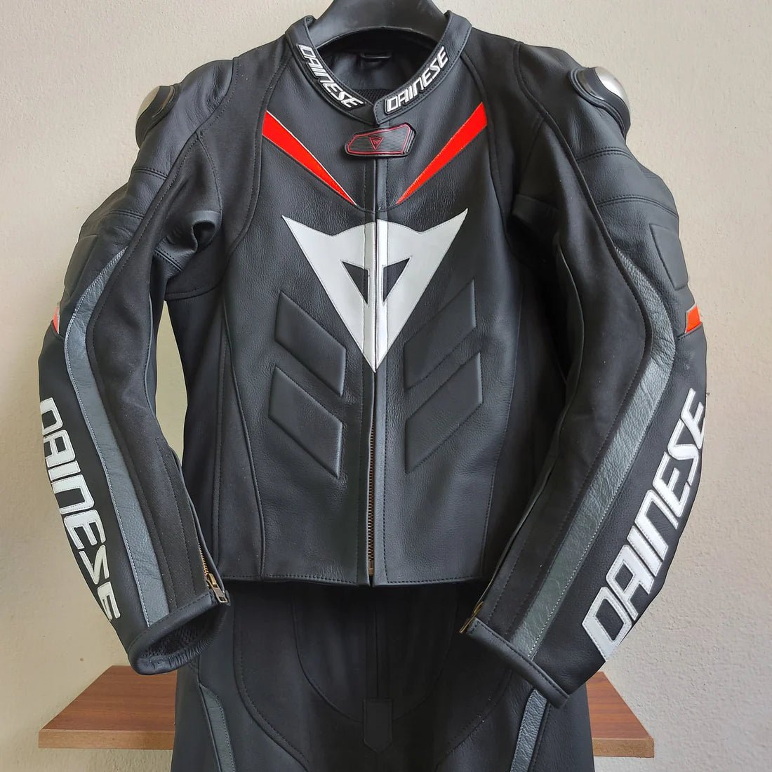 Limited offer super speed d1 motorcycle leather suit two